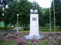 L. Ivinskio (1810-1881) paminklas Kuršėnuose